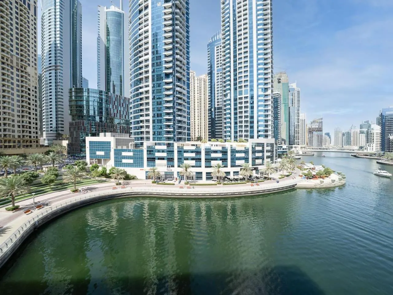 Waterfront Dubai Marina 3-Bedroom Sanctuary Apartment
