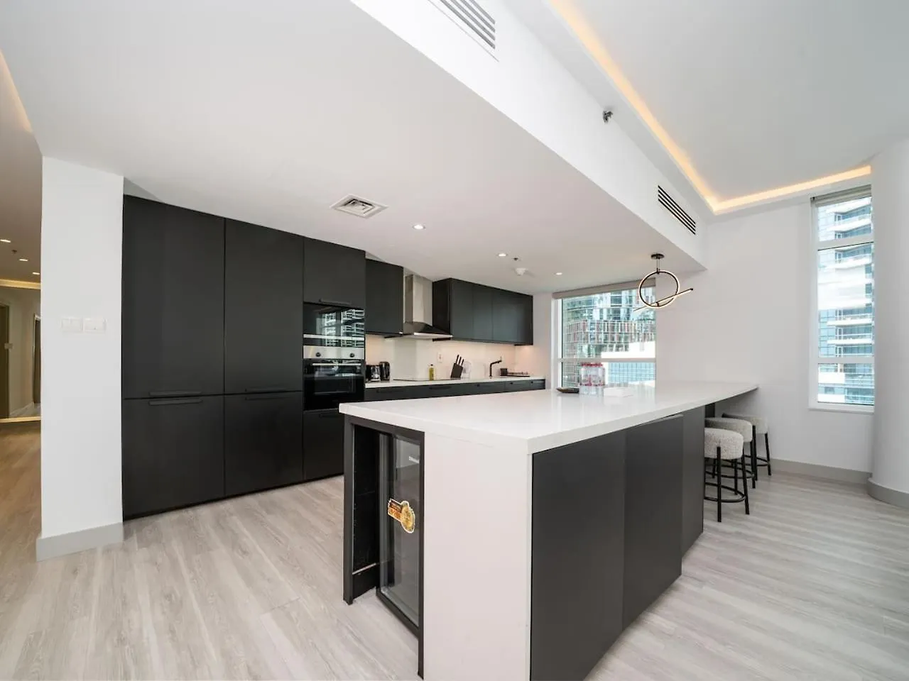 Waterfront Dubai Marina 3-Bedroom Sanctuary 0*,  United Arab Emirates