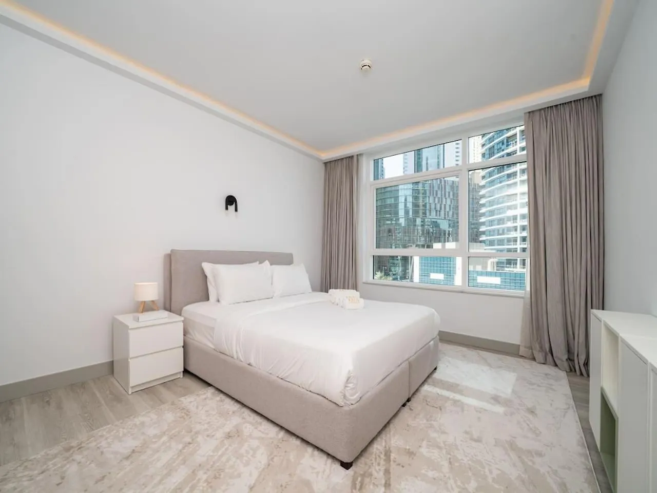 Apartament Waterfront Dubai Marina 3-Bedroom Sanctuary Zjednoczone Emiraty Arabskie